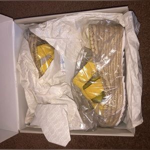 Marc Fisher Robbyn Sandals (NEVER WORN, NEW)